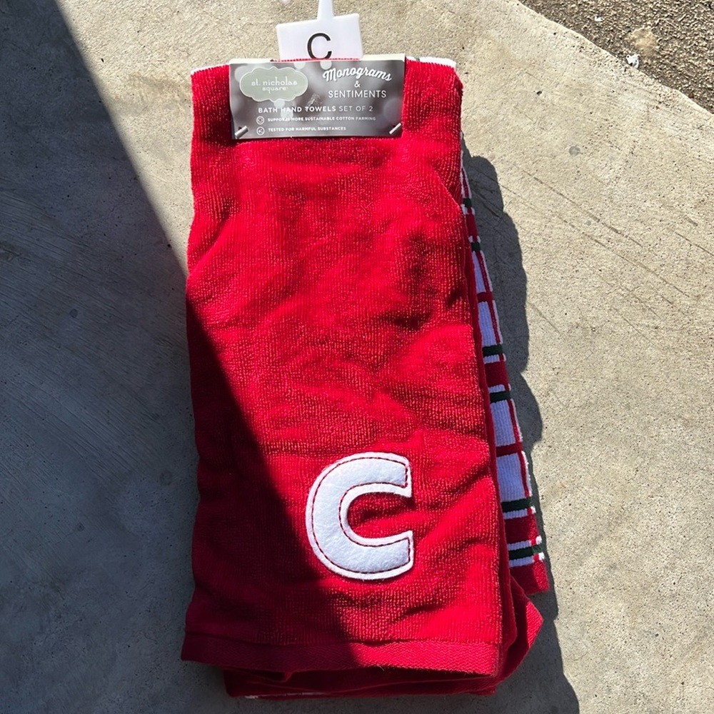 St Nicholas square set of two “c” bath hand towels